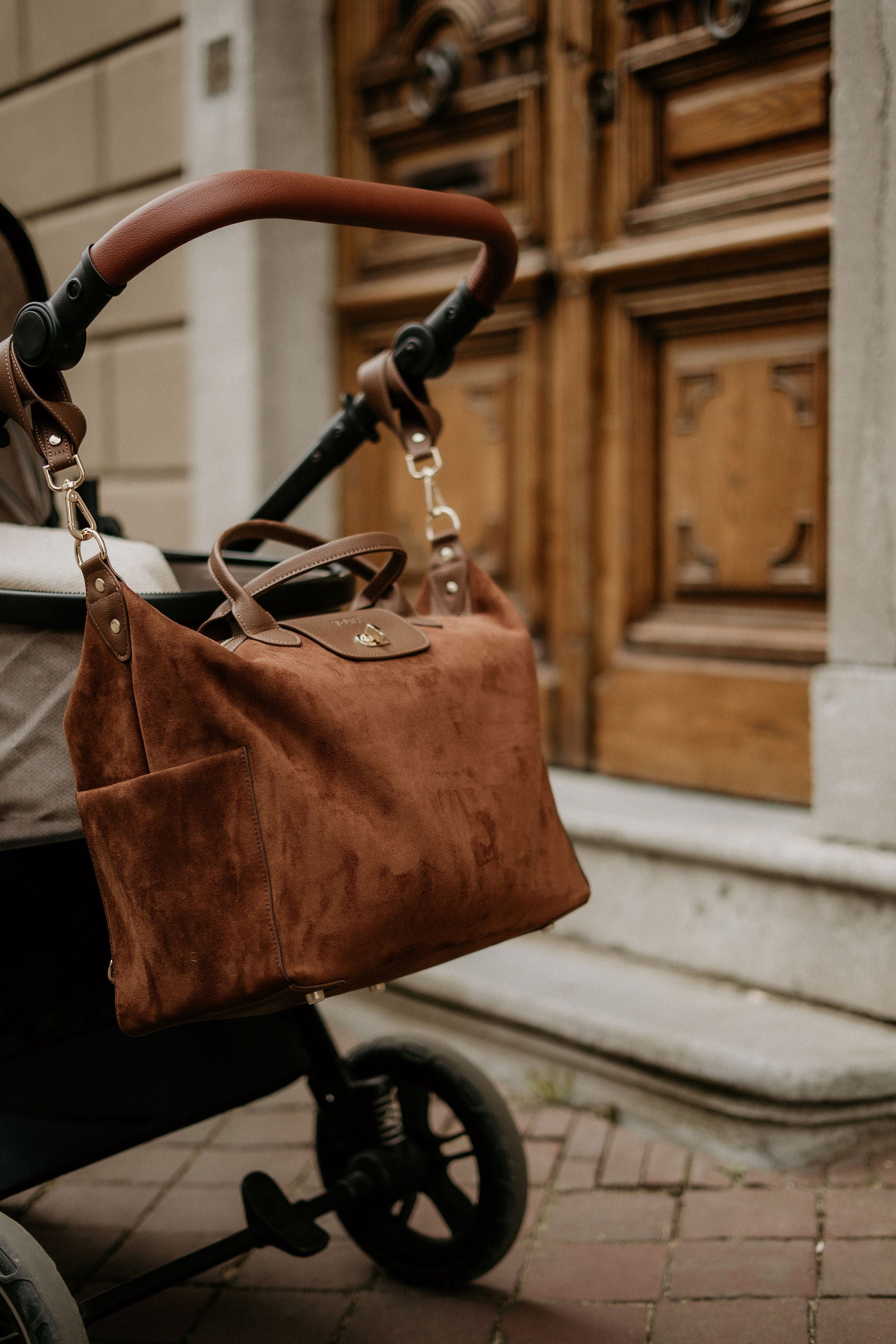 Luiertas bruin suede leder vegan van Vouxx