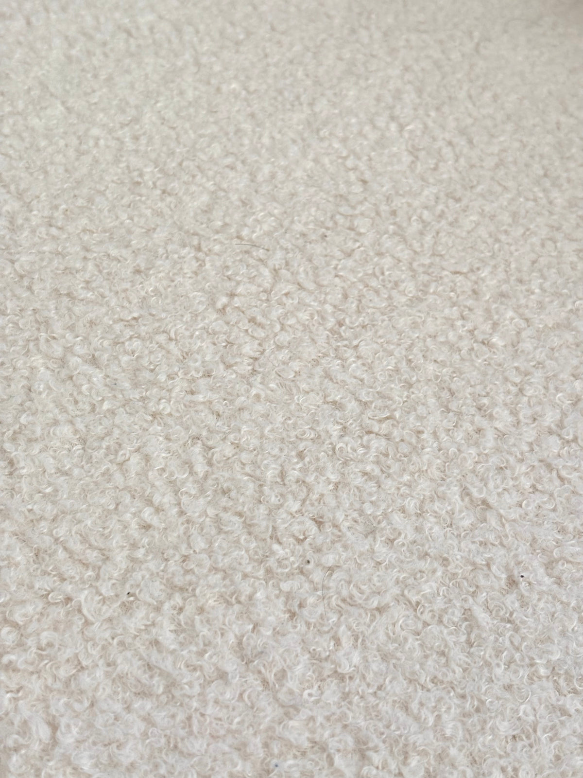 Schommelstoel elektrisch Teddy bouclé creme (pre-order bezorging half-eind Oktober)